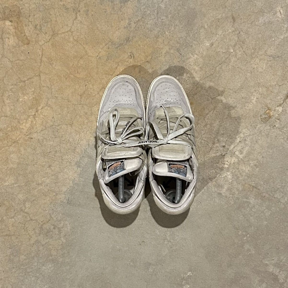 Designer × Off-White Off-White Off Court 3.0 Floating Arrow Sneakers US 5 Size US 5 / EU 37 - 9 Thumbnail