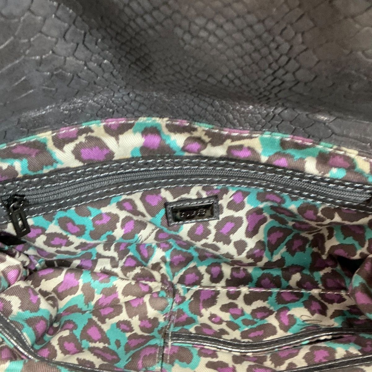 Guess Y2K Silver Guess Faux Snakeskin Embossed Crossbody Clutch Size ONE SIZE - 10 Thumbnail