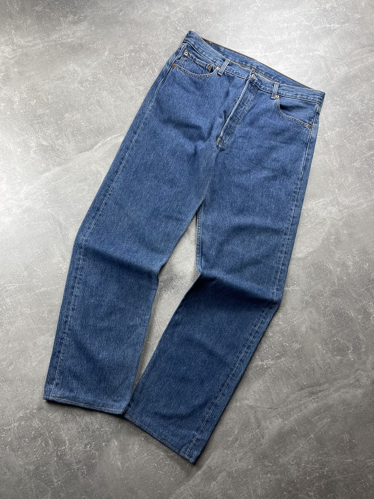 Levi's Levi’s 501 Classic Straight Leg Jeans Vintage Blue Size US 36 / EU 52 - 6 Thumbnail