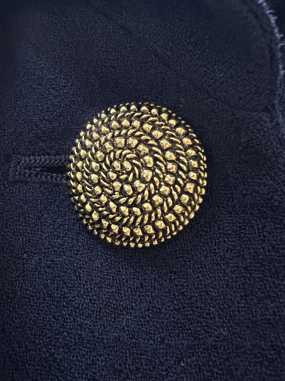 Pierre Balmain Pierre Balmain blazer jacket large gold-tone buttons. Size M / US 6-8 / IT 42-44 - 7 Thumbnail