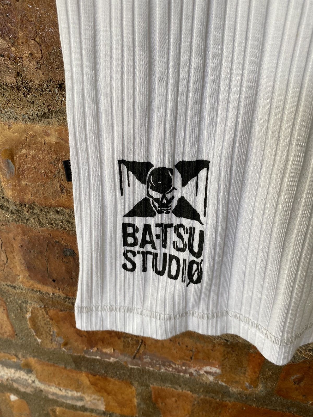 Japanese Brand 2000s Batsu Studio Zipper cross Skull and sex tee Size US S / EU 44-46 / 1 - 12 Thumbnail