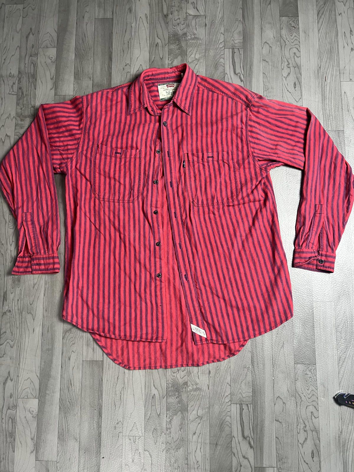 Levi's Vintage 90s Levi Striped Button Up Work Shirt / Red Size M Size US M / EU 48-50 / 2 - 1 Thumbnail