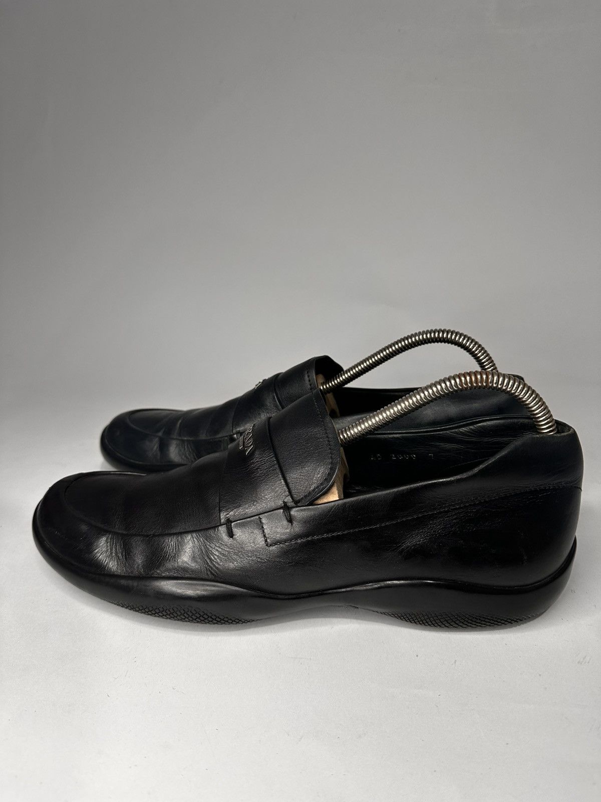 Prada PRADA MILANO 4D2008 LOGO STAMP VAMP DRIVING LOAFER. Size US 8 / EU 41 - 4 Thumbnail