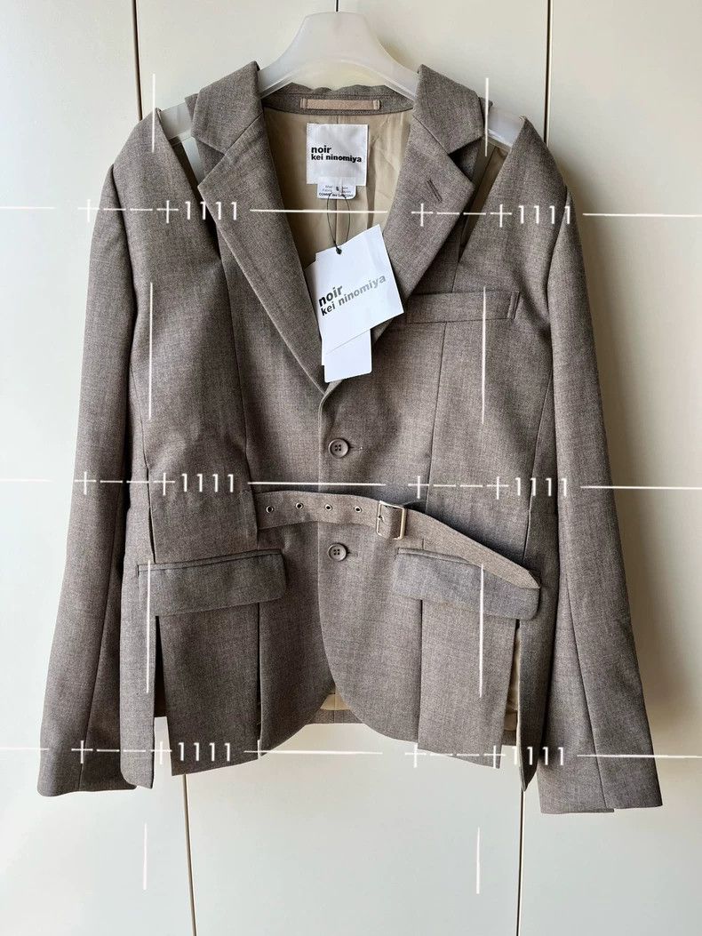 Comme des Garcons Comme Des Garcons Buckle split blazer Size S / US 4 / IT 40 - 1 Thumbnail