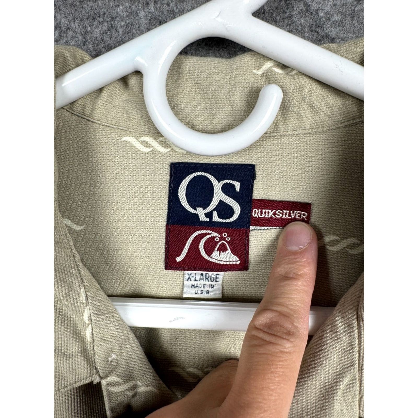 Quiksilver VINTAGE Quiksilver Shirt Mens XL Beige Button-Up Beach Surfer Loop Collar USA Size US XL / EU 56 / 4 - 5 Thumbnail
