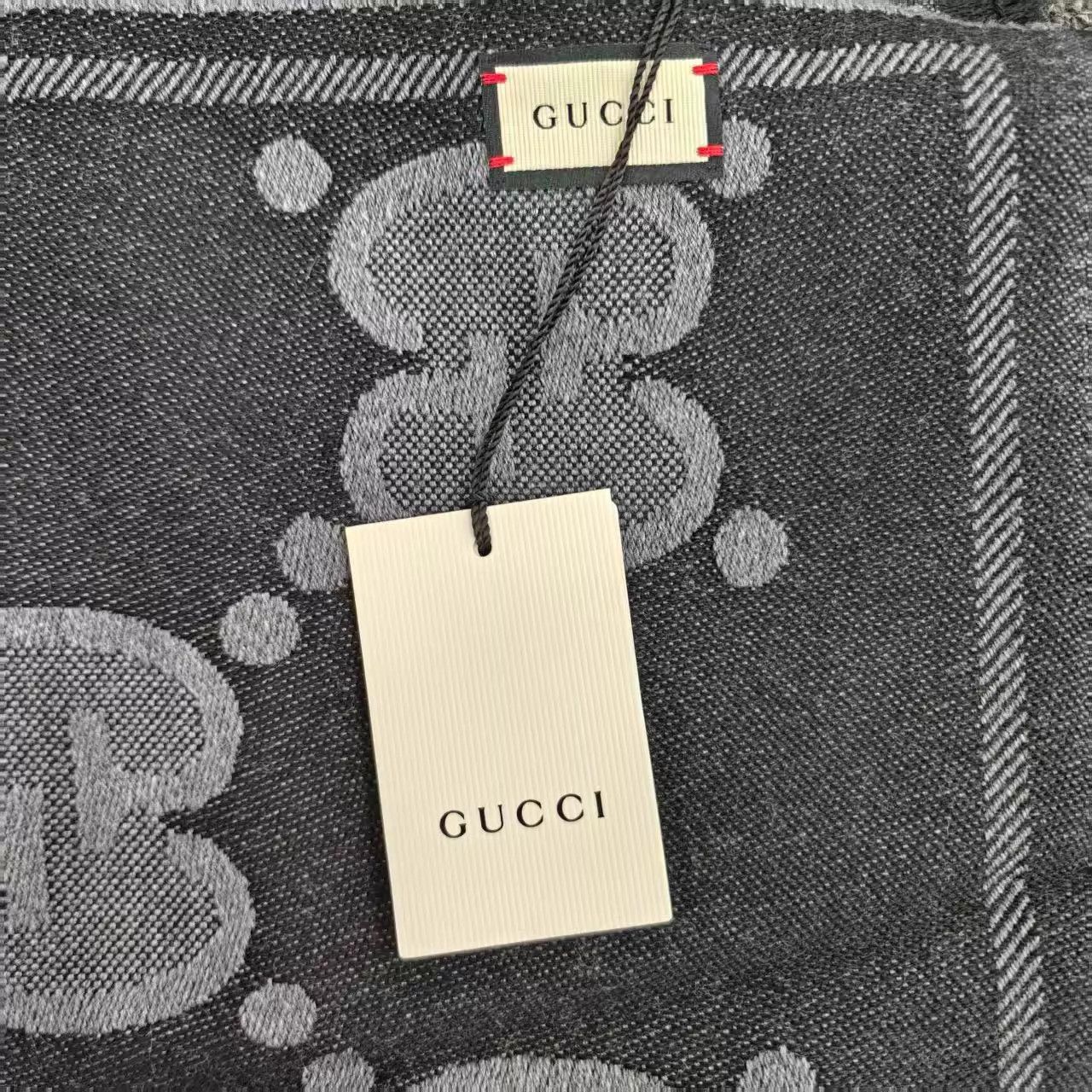 Gucci Gucci Classic Double-Face GG Logo Wool Scarf Size ONE SIZE - 6 Thumbnail