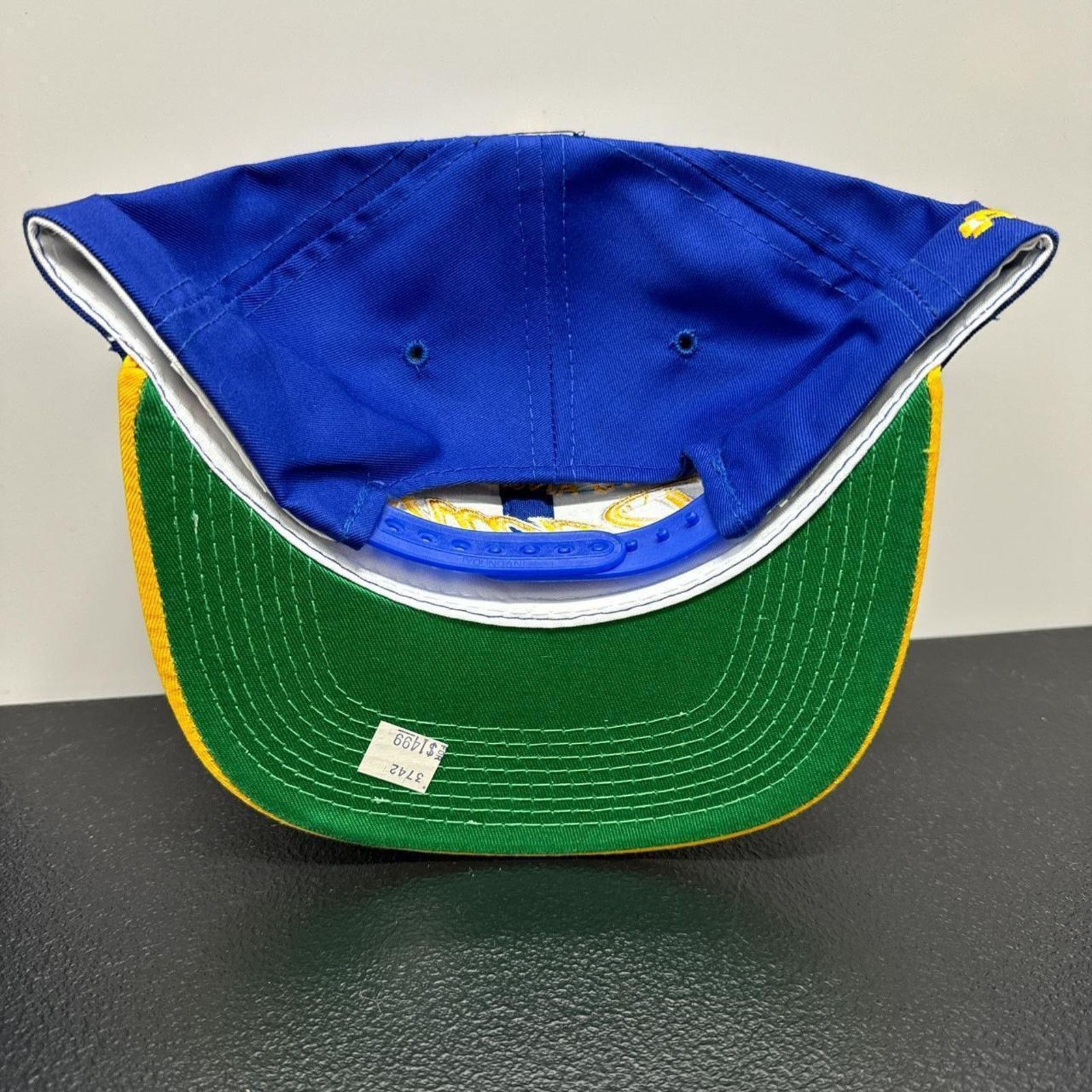 Vintage Sports Specialties Los Angeles Rams Vintage 90s SnapBack Hat Size ONE SIZE - 4 Thumbnail
