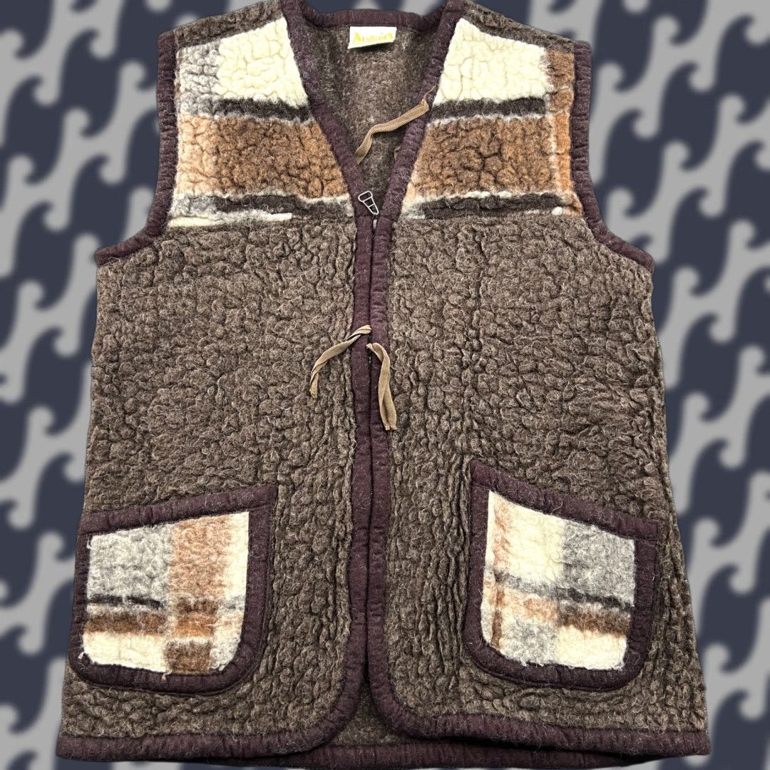 Vintage VINTAGE Alwero Womens Vest XL Full Zip Brown Wool Pile Sherpa Ladies Size XL / US 12-14 / IT 48-50 - 1 Thumbnail