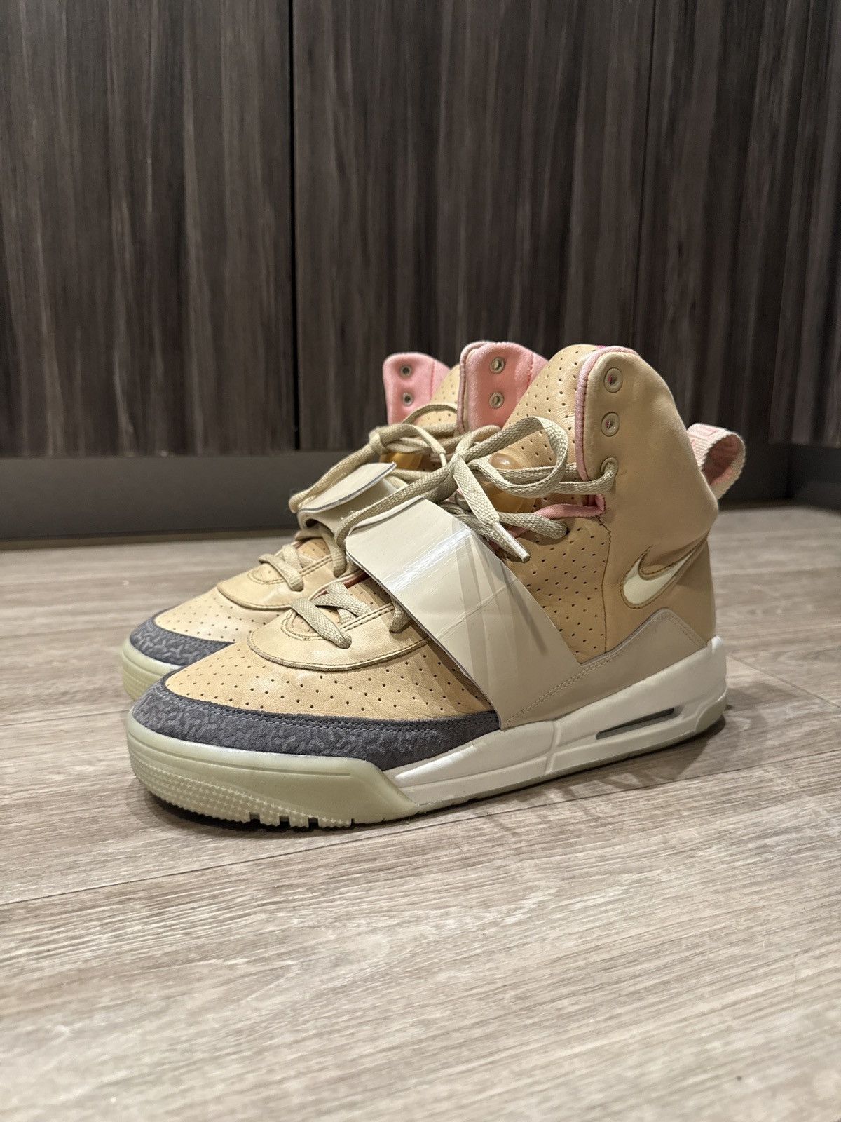Other Nike Air Yeezy 1 Tan Size US 10 / EU 43 - 4 Thumbnail