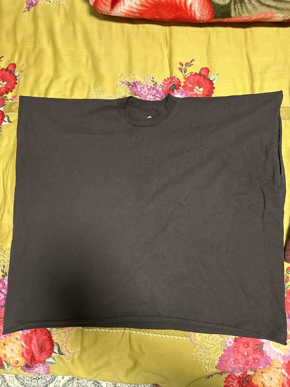 Kanye West Yeezy one tee Size US S / EU 44-46 / 1 - 1 Thumbnail