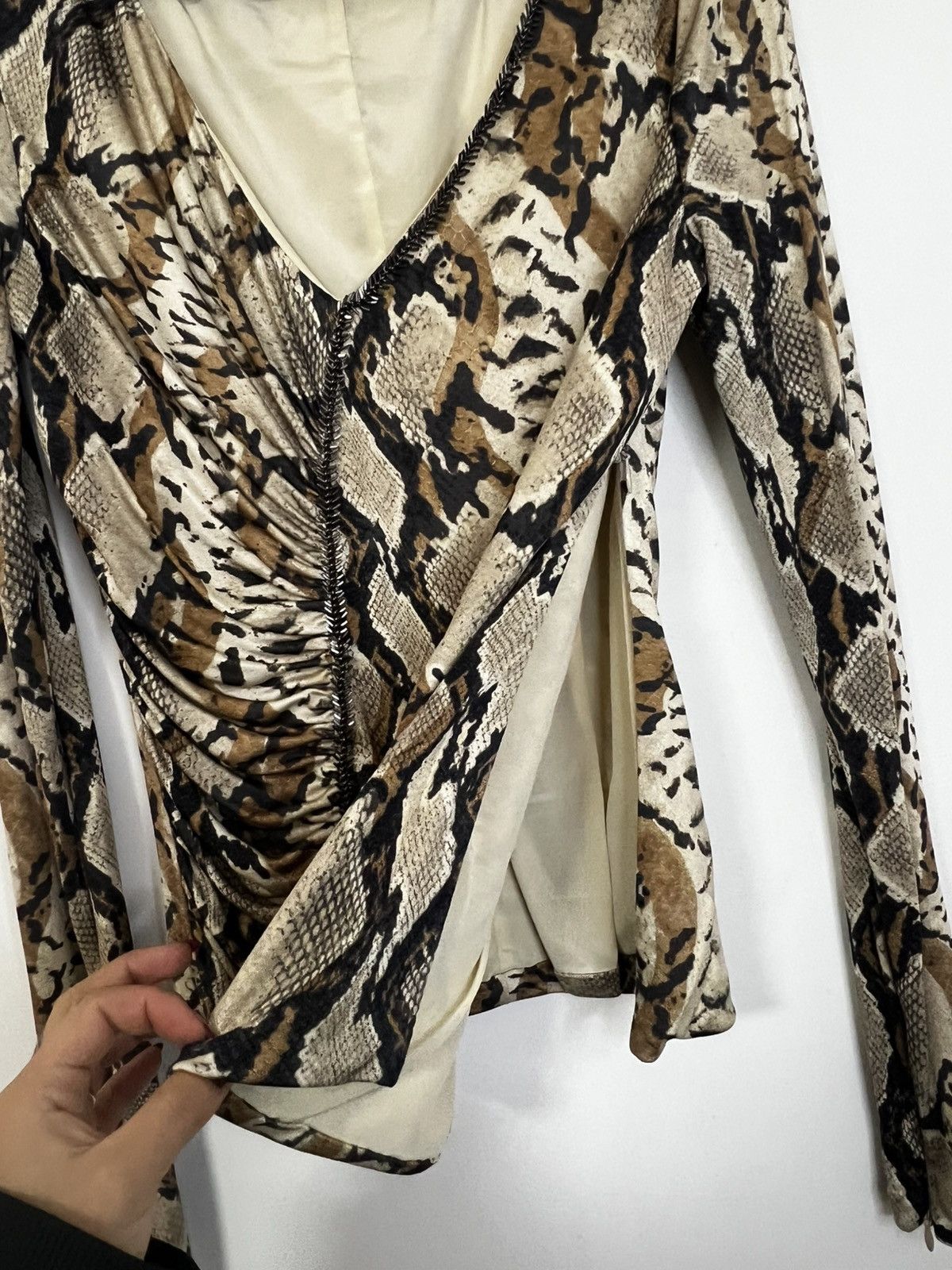 Blumarine Blumarine long sleeve M 100% silk animal print Size M / US 6-8 / IT 42-44 - 5 Thumbnail
