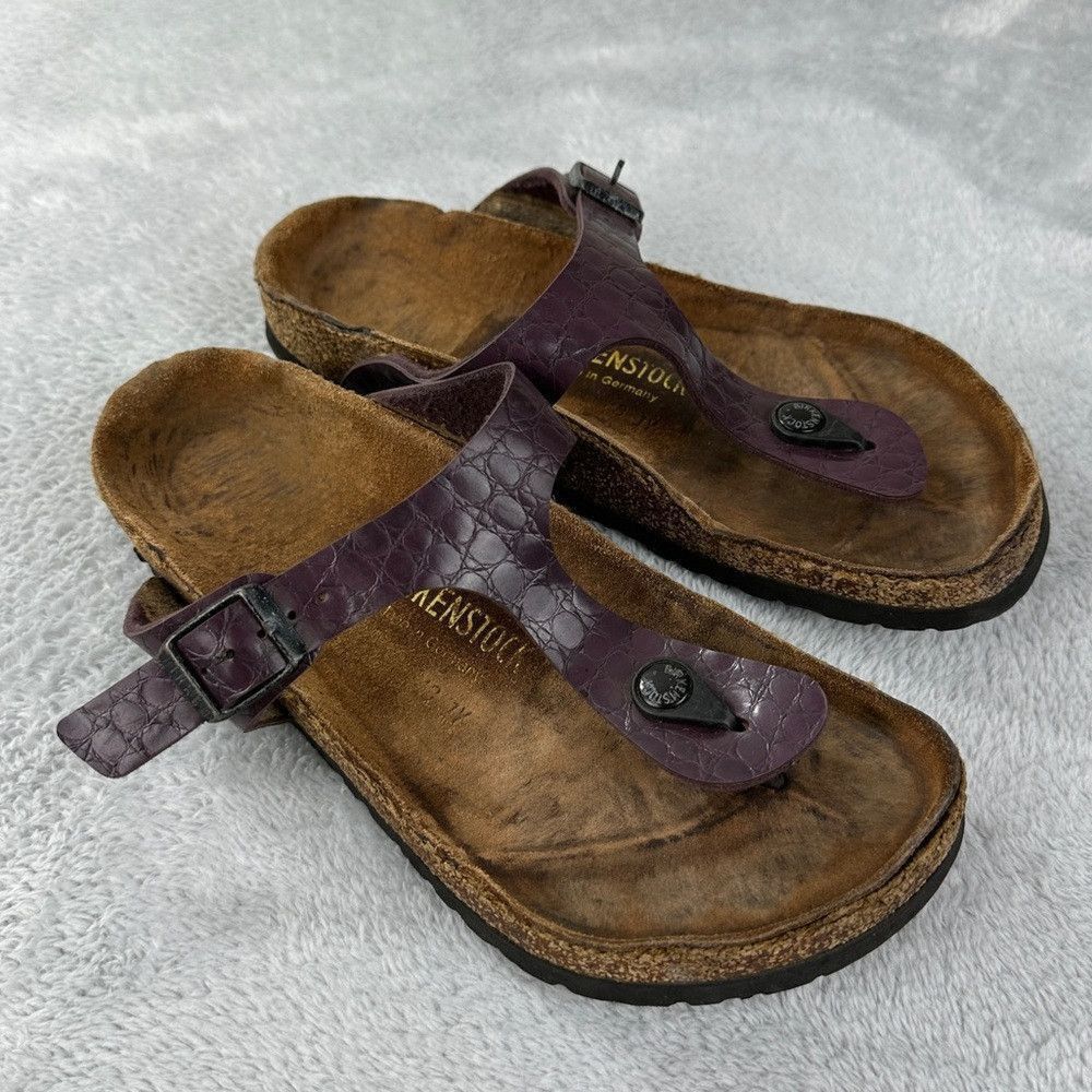 Birkenstock Gizeh Patent Leather Purple Thong Sandals Women