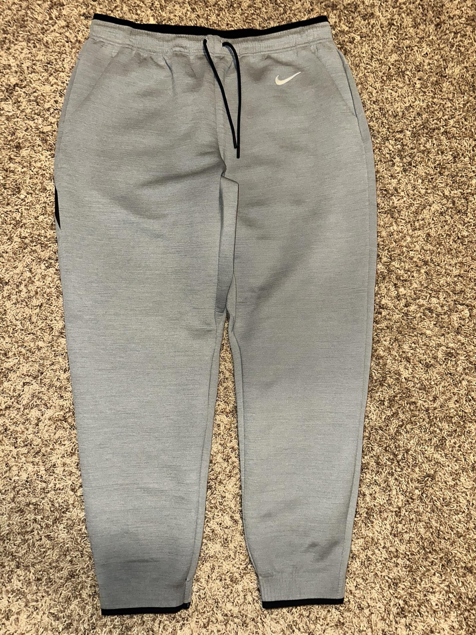 image of Nike Men's Therma Training Jogger Pants Heather Gray in Grey (Size 36)