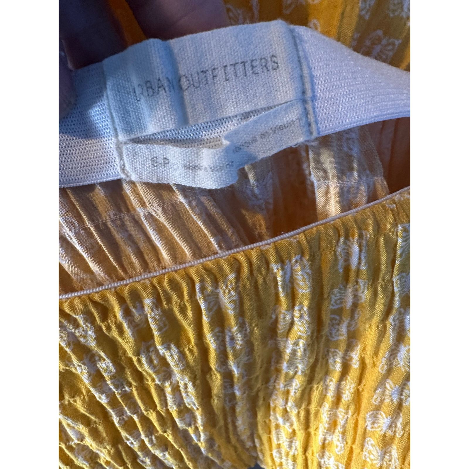 Urban Outfitters Urban Outfitters yellow butterfly midi skirt size Small Size 28" / US 6 / IT 42 - 3 Thumbnail