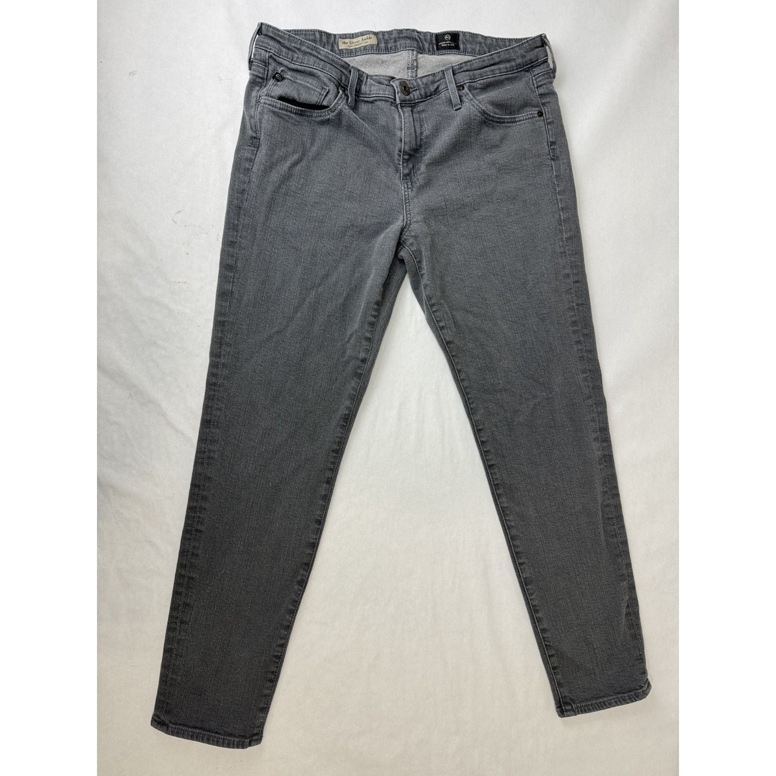 AG Adriano Goldschmied AG Adriano Goldschmied The Stevie Ankle Jeans Gray 32R Size 32" / US 10 / IT 46 - 1 Thumbnail