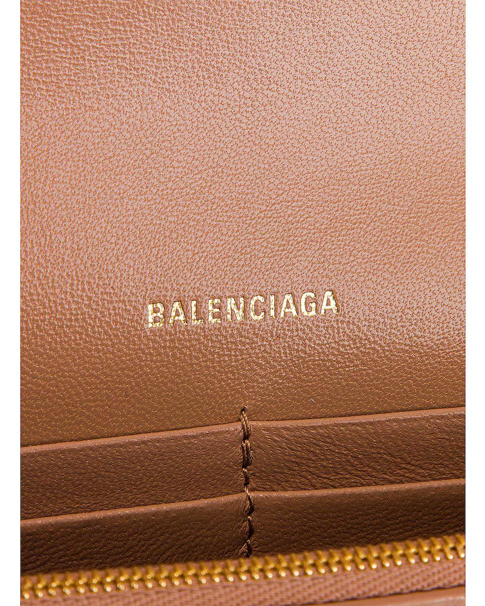 Balenciaga o1bcso1str0924 Size: OS / Hourglass Wallet Chain Crocodile Size ONE SIZE - 7 Thumbnail