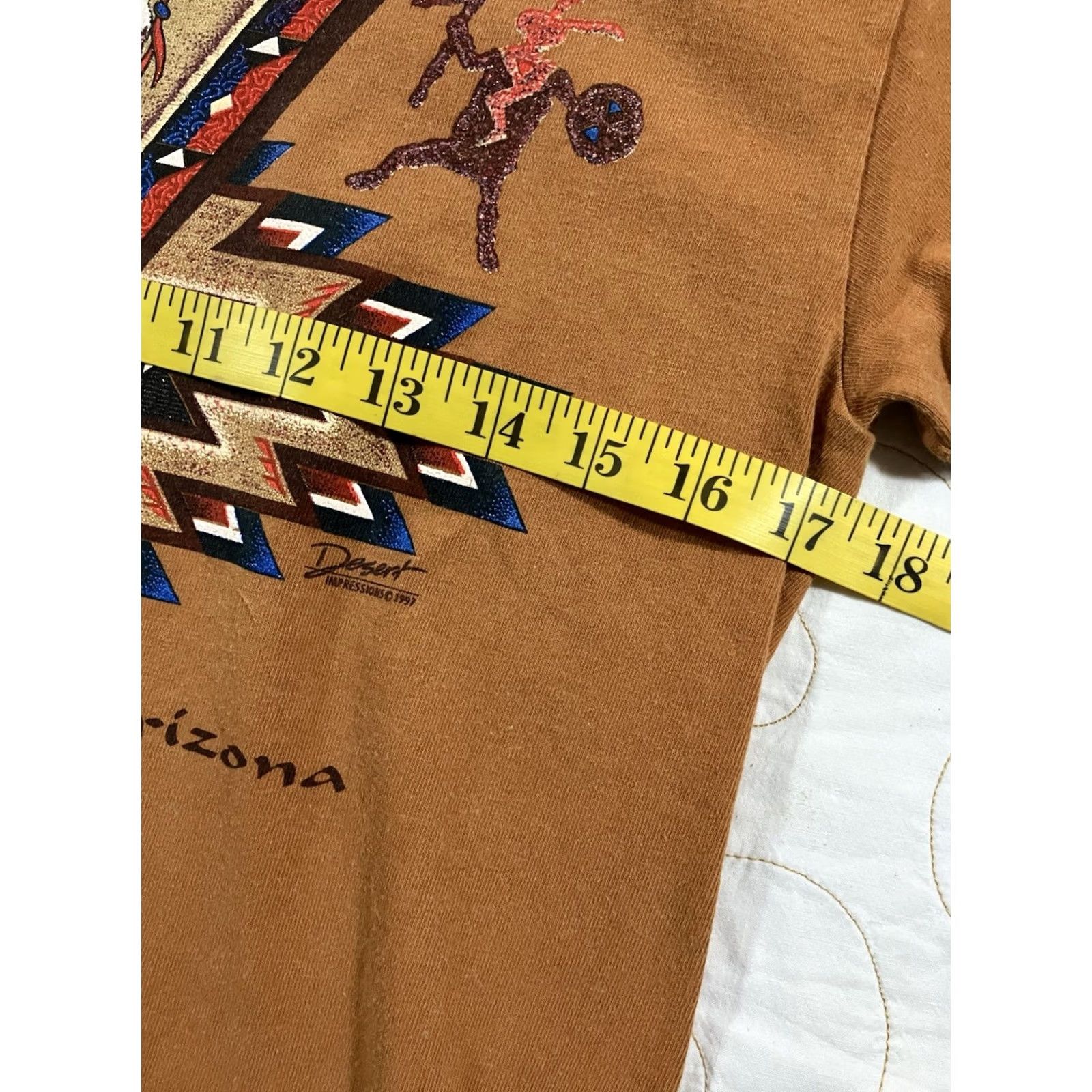 Gildan VINTAGE 90s Gildan T-Shirt Southwest Aztec Arizona Longhorn Geometric Graphic Bull Short Sleeve Orange 1990-1999 Small (S) Unisex Adults Mens Womens Size US S / EU 44-46 / 1 - 4 Thumbnail