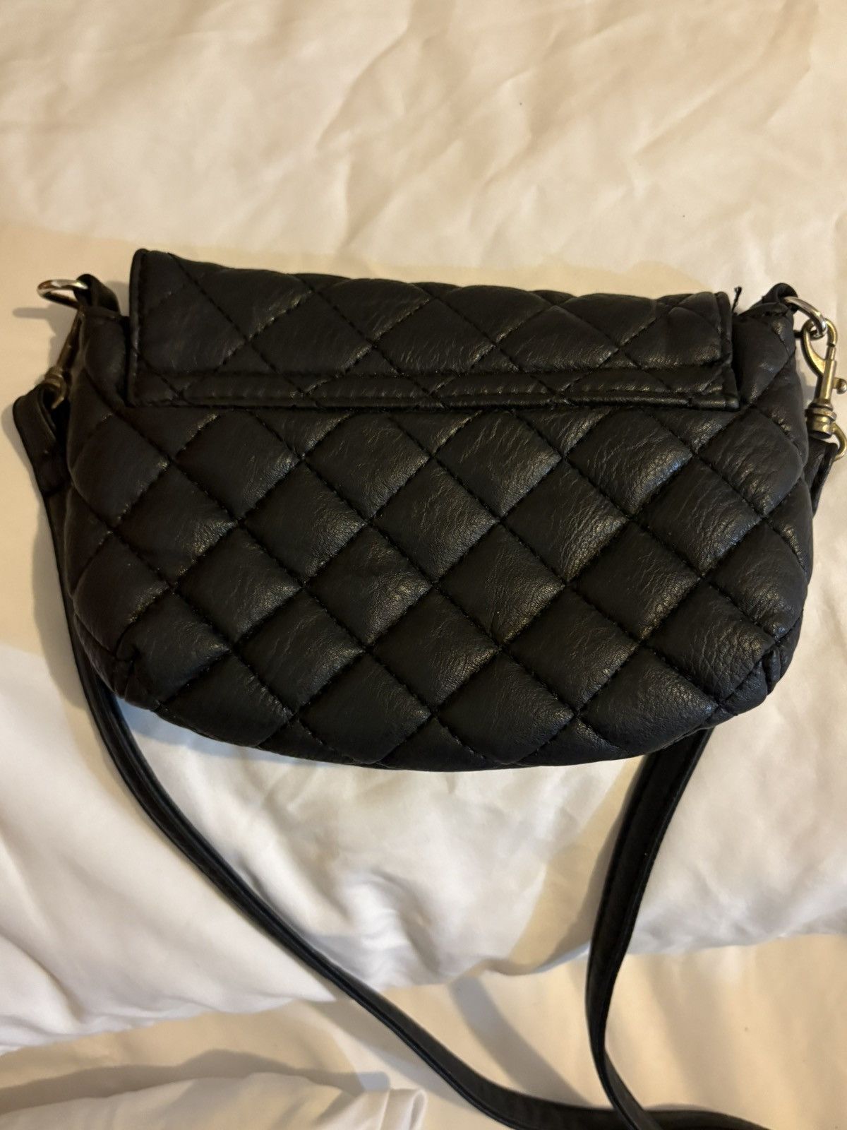 Other Black Quilted Shoulder Bag Silver Turn Lock Accent Pockets Size ONE SIZE - 3 Thumbnail