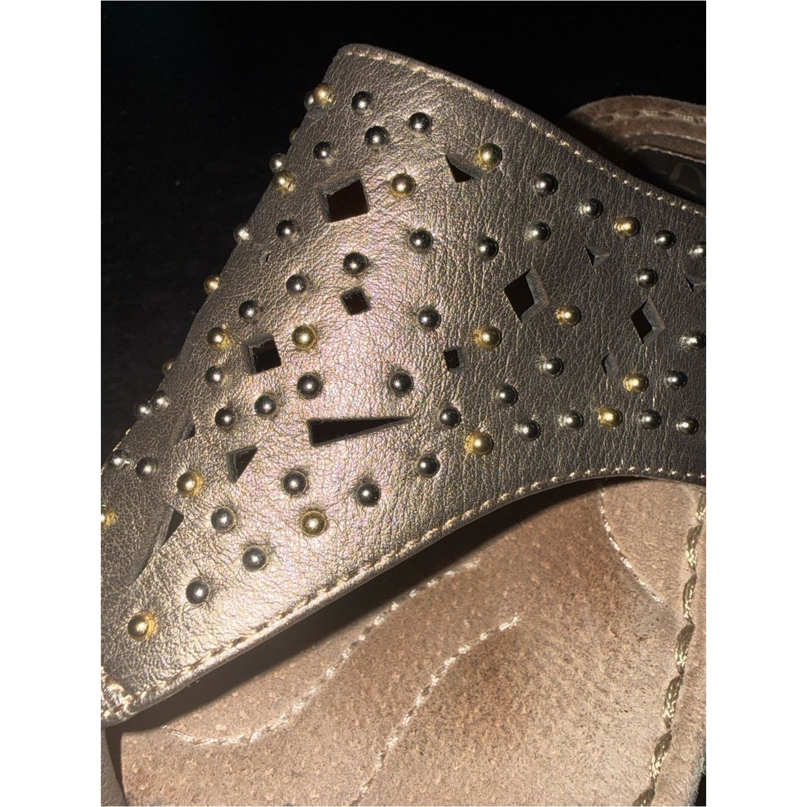 Clarks Clarks Metallic Subtle Gold Studded Thong Sandals 1.5” Heel Size US 9 / IT 39 - 10 Thumbnail