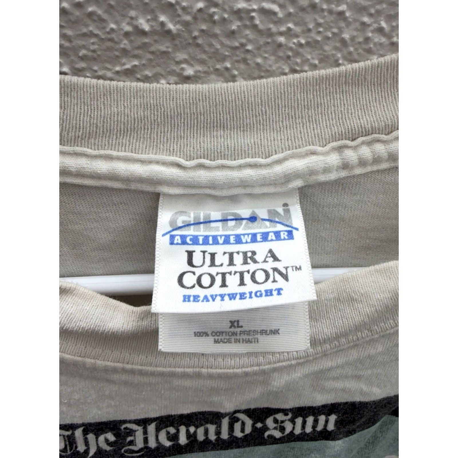Gildan Gildan T-Shirt XL White Short Sleeve The Herald Sun Earnhardt Nascar Mens XXL? Size US XL / EU 56 / 4 - 4 Thumbnail
