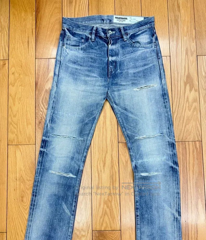 Neighborhood size M Cut Patch Bull King Denim Jeans