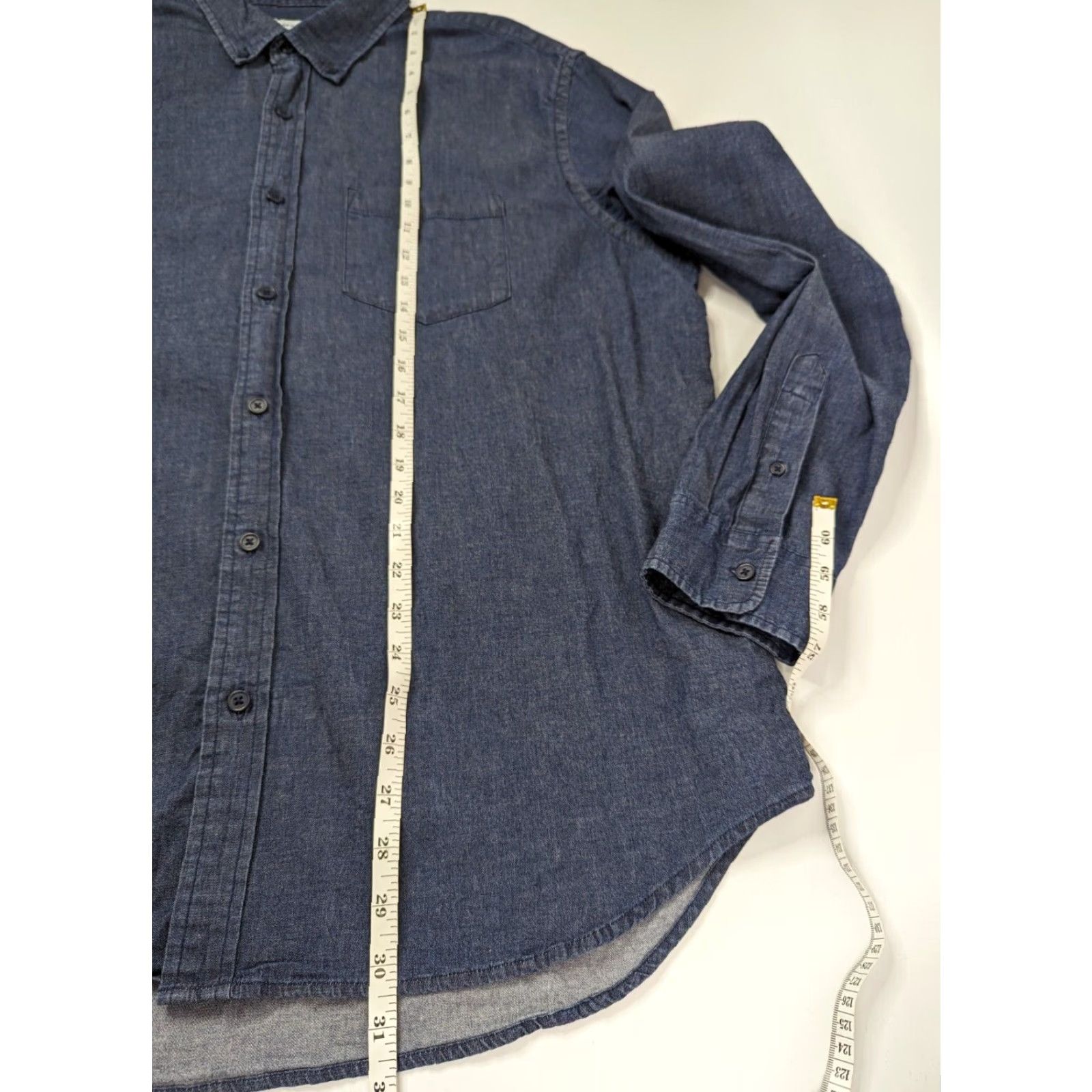 Old Navy Old Navy Everyday Shirt Chambray Men’s XL Long Sleeve Button-Up with Pocket, Dark Wash Size US XL / EU 56 / 4 - 6 Thumbnail