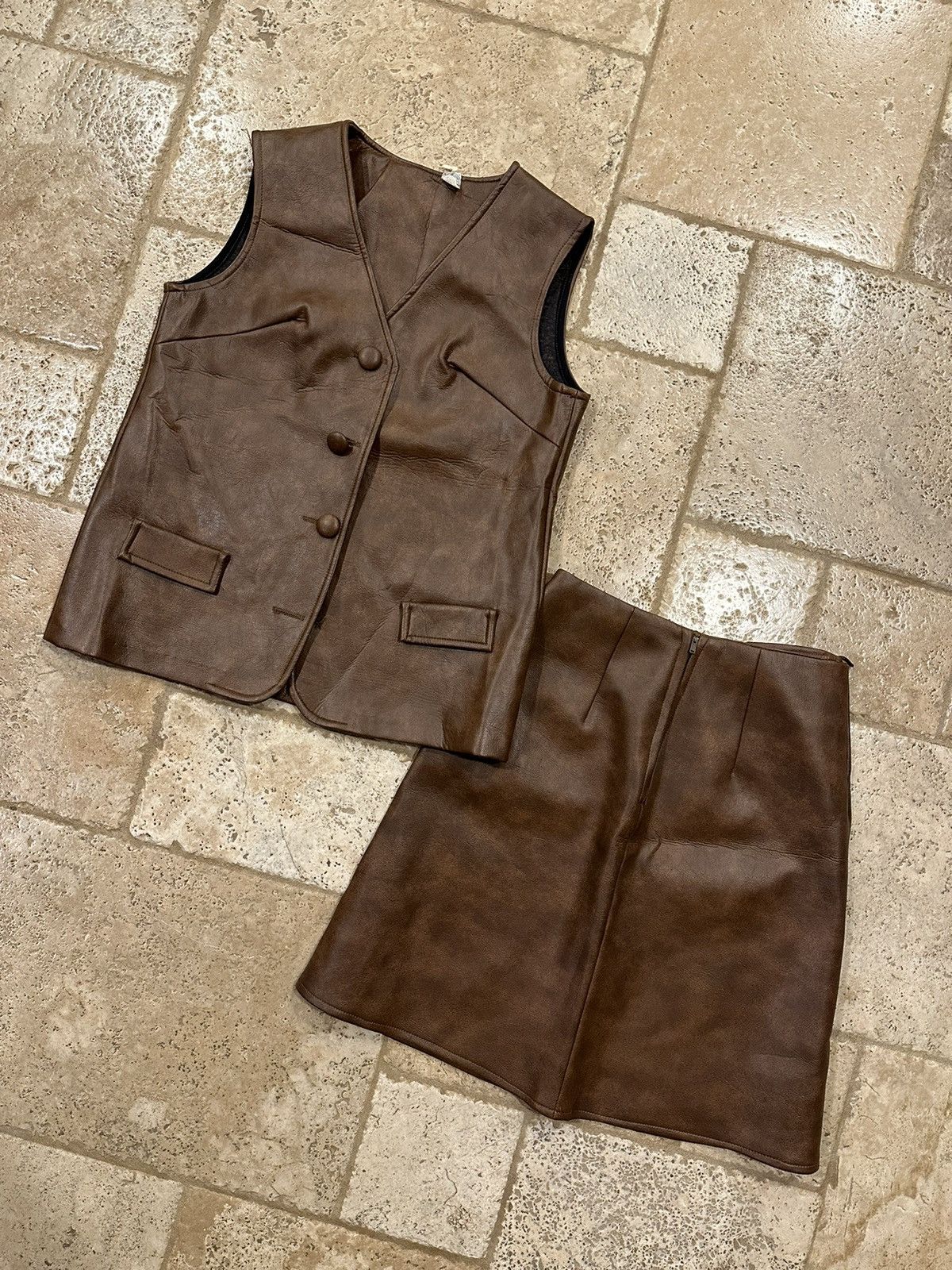 Leather Vintage Union Made Brown Leather Skirt & Vest Size M / US 6-8 / IT 42-44 - 1 Thumbnail