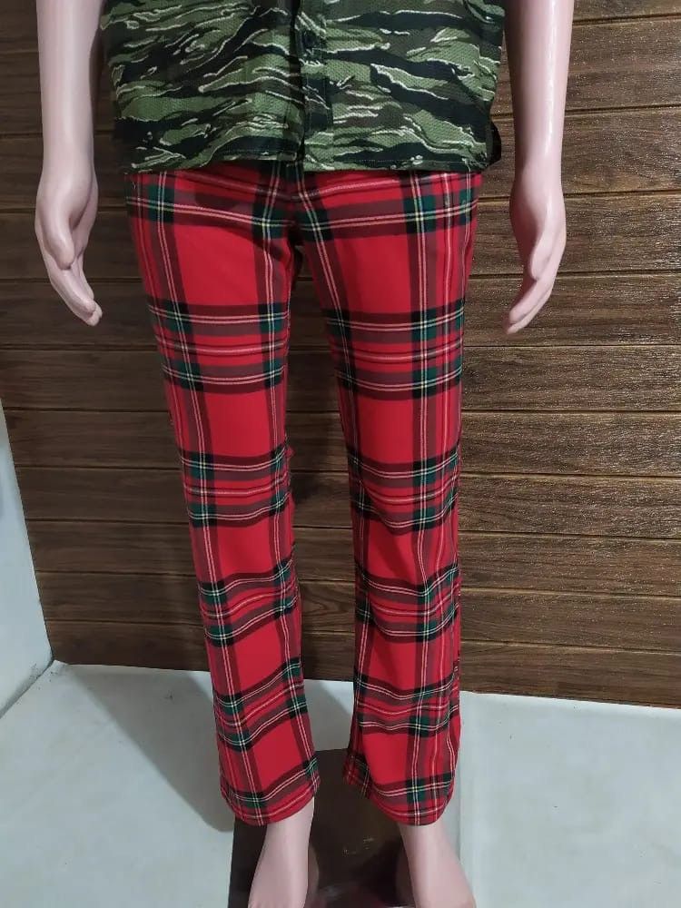 Japanese Brand Tommy Hilfiger Red Check Nice design pants no back pocket Size US 29 - 12 Thumbnail