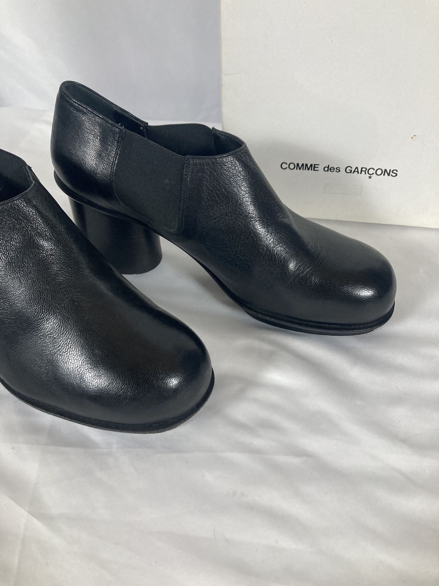 Comme des Garcons VINTAGE Comme des Garçons Black Leather Cylinder Heel Ankle Size US 11 / IT 41 - 13 Thumbnail