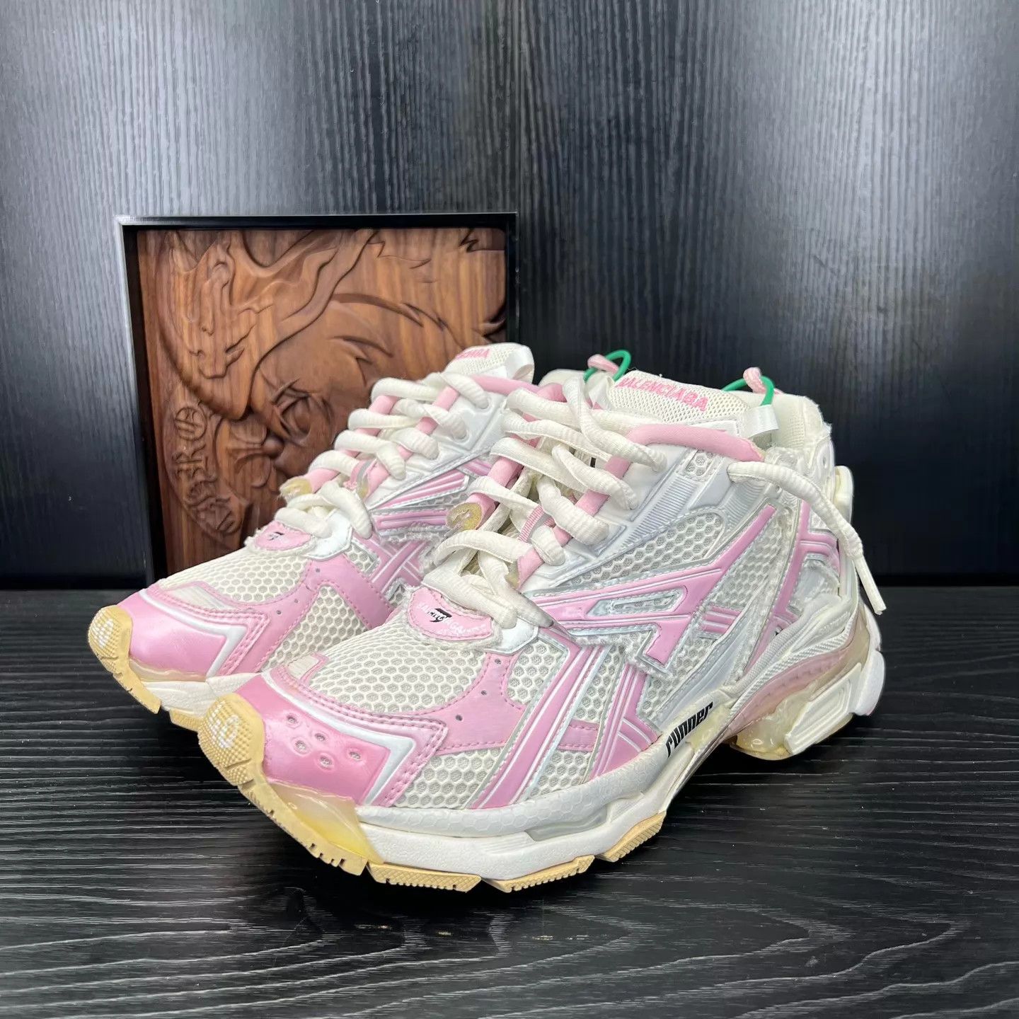 Balenciaga Balenciaga Runner Pink White 40 Size US 7 / EU 40 - 1 Thumbnail