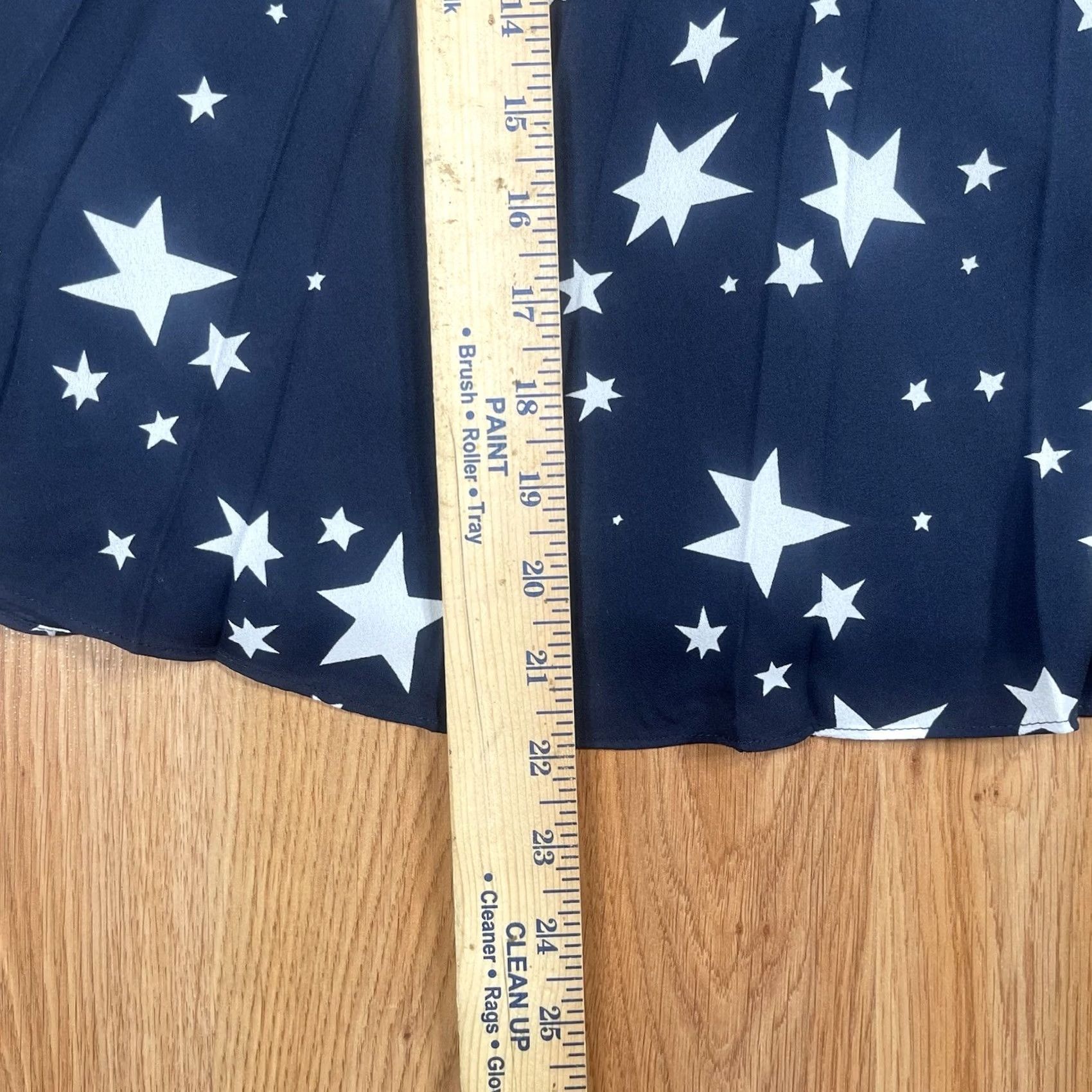 Vintage J Crew Skirt Womens 2 Navy Pull-on Zipper Pocket Above Knee Length Polyester NWT Blue Star Pattern All Seasons Pockets Womens Skirt 2 Navy Size 26" / US 2 / IT 38 - 4 Thumbnail