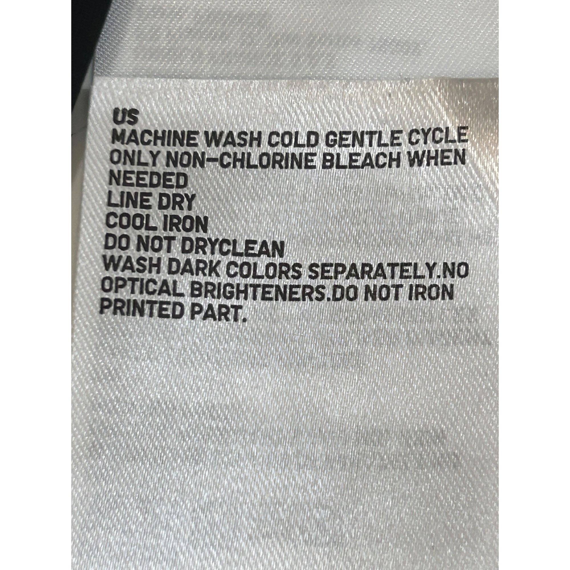 Uniqlo Uniqlo Men’s Black Compression T-Shirt Short Sleeve L Nylon Size US L / EU 52-54 / 3 - 15 Thumbnail
