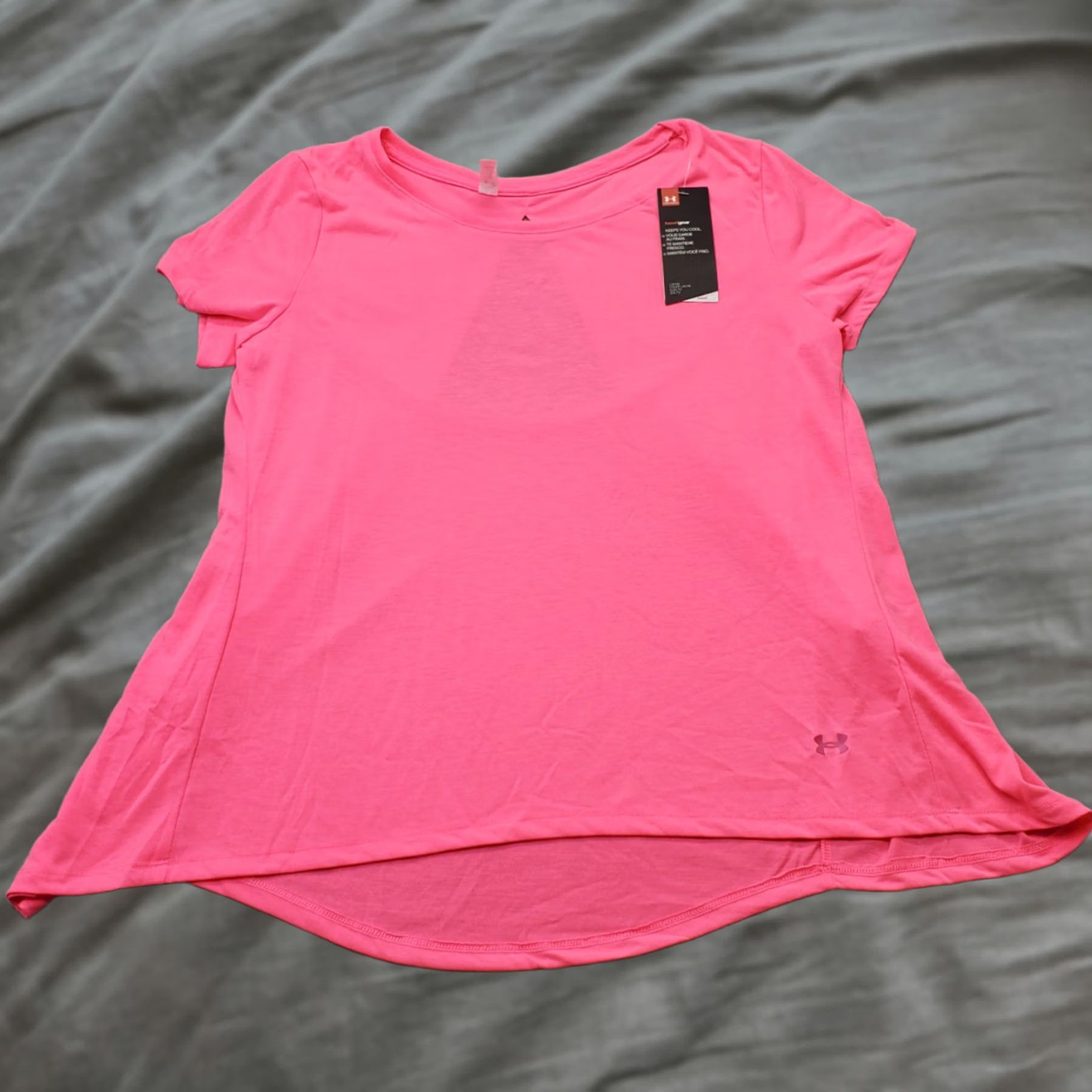 Under Armour Under Armour Running Shirt Womens Size S Pink HeatGear Lightweight Breathable Vented Back Tee Size S / US 4 / IT 40 - 1 Thumbnail