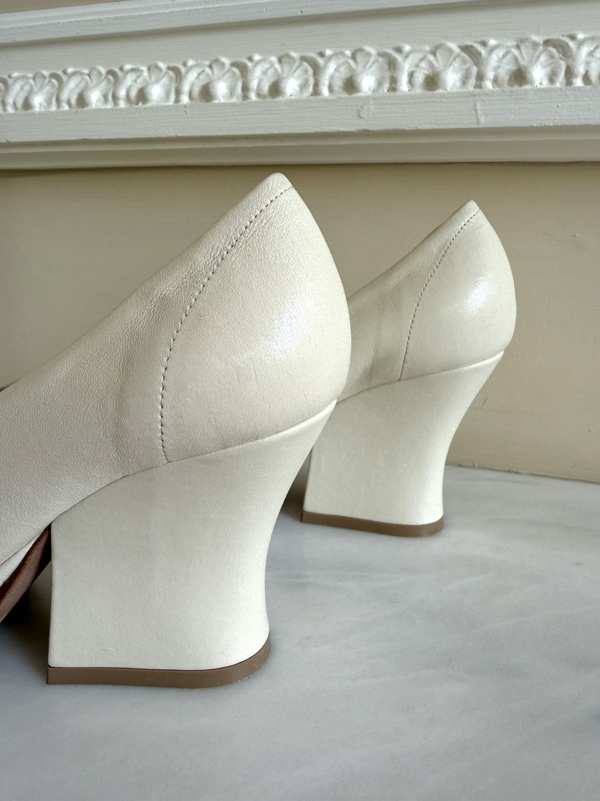 Bottega Veneta Bottega Veneta Lambskin Leather Pumps Size US 7 / IT 37 - 2 Thumbnail