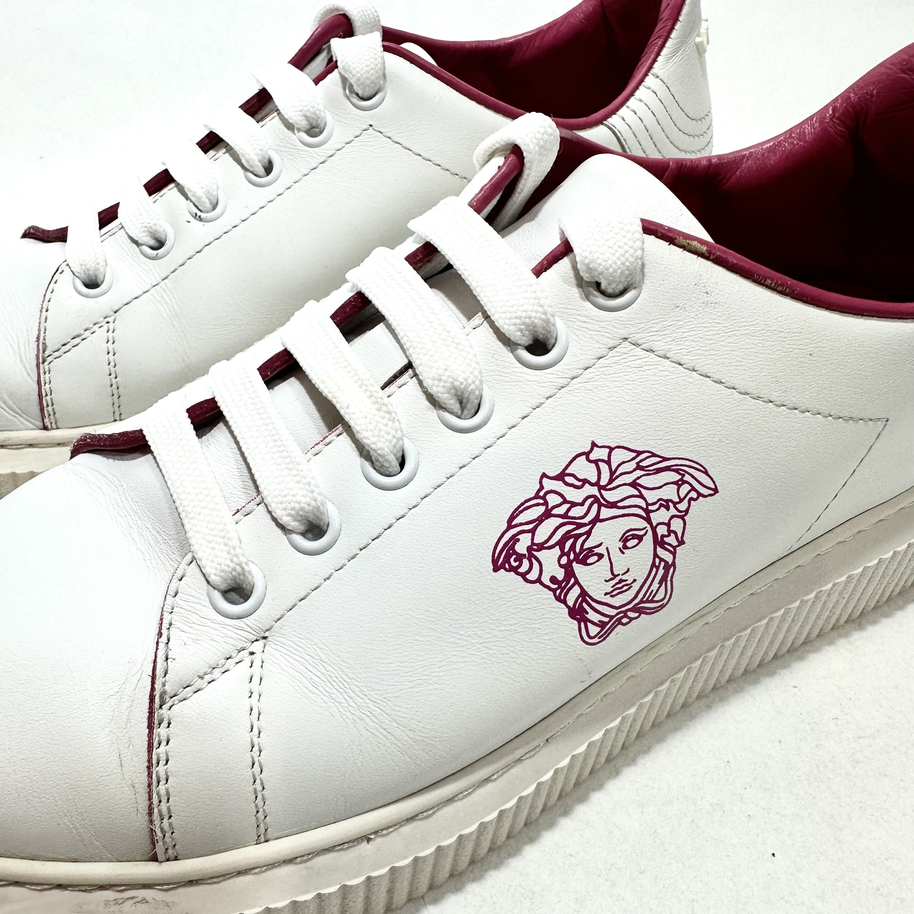 Versace Medusa head logo sneakers in white with pink trim Size US 7 / IT 37 - 4 Thumbnail