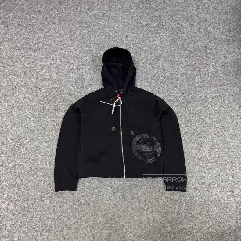Louis Vuitton Louis Vuitton Badge Logo print black hooded zip sweatshirt Size US XS / EU 42 / 0 - 1 Thumbnail