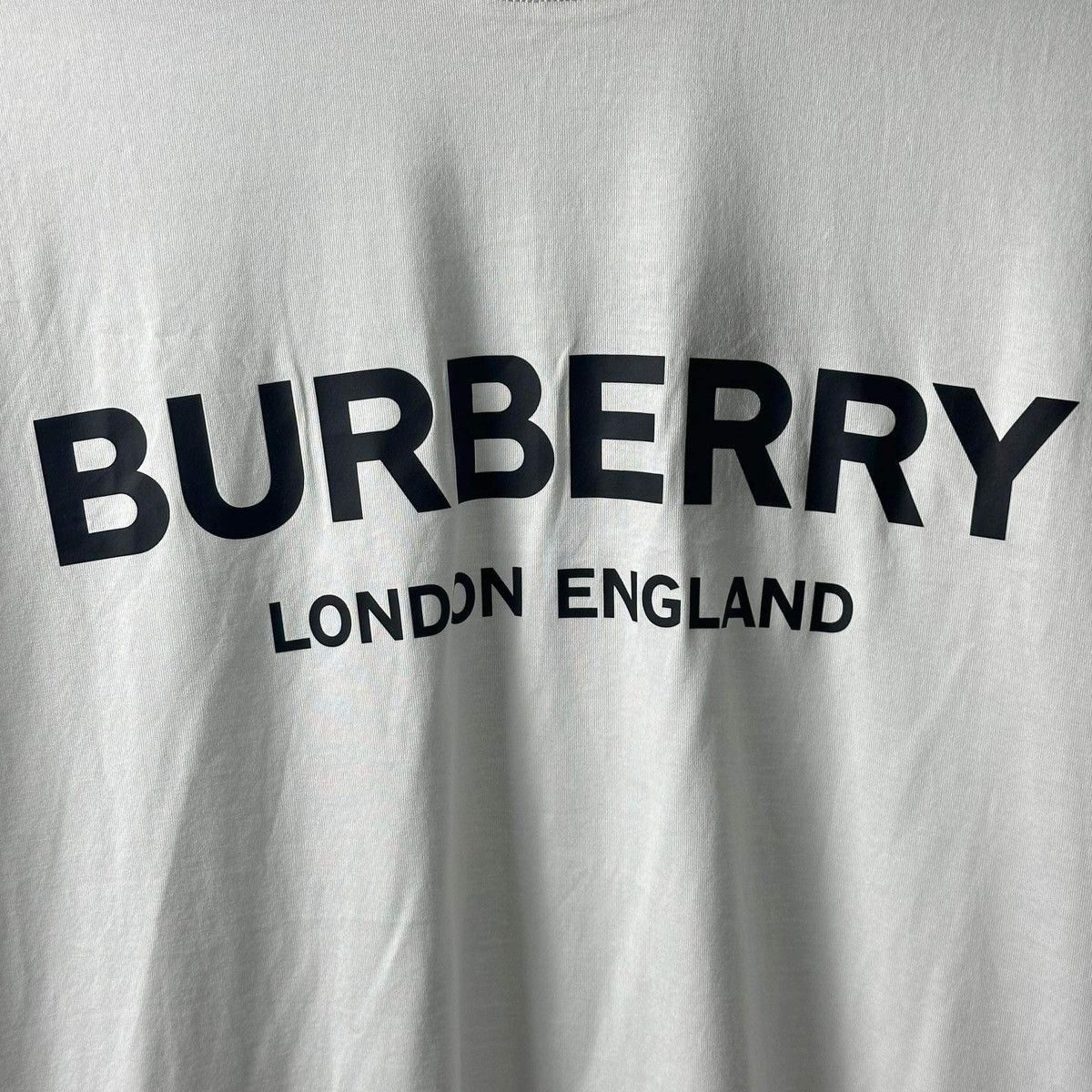 Burberry BURBERRY LOGO WHITE T SHIRT Size US XL / EU 56 / 4 - 2 Thumbnail