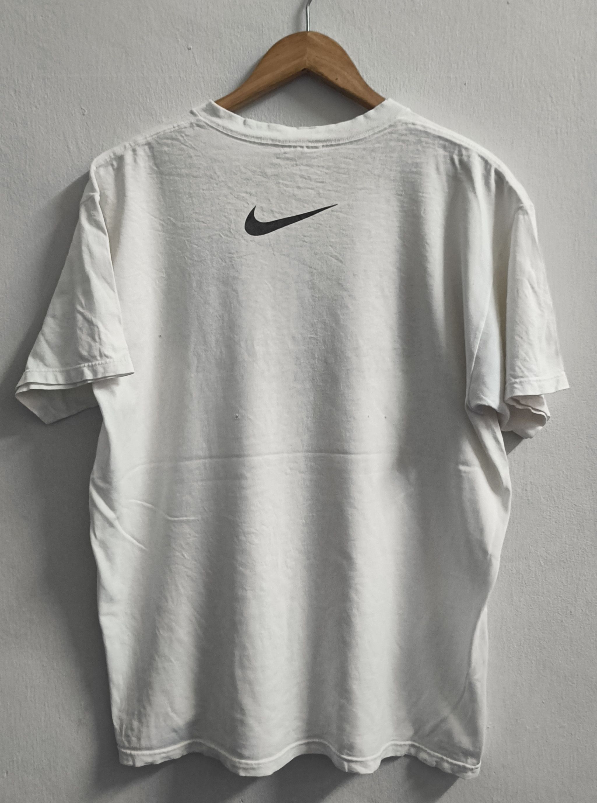 Nike 🔥🔥Rare Vintage 90s Nike Air Tee Size US L / EU 52-54 / 3 - 2 Thumbnail