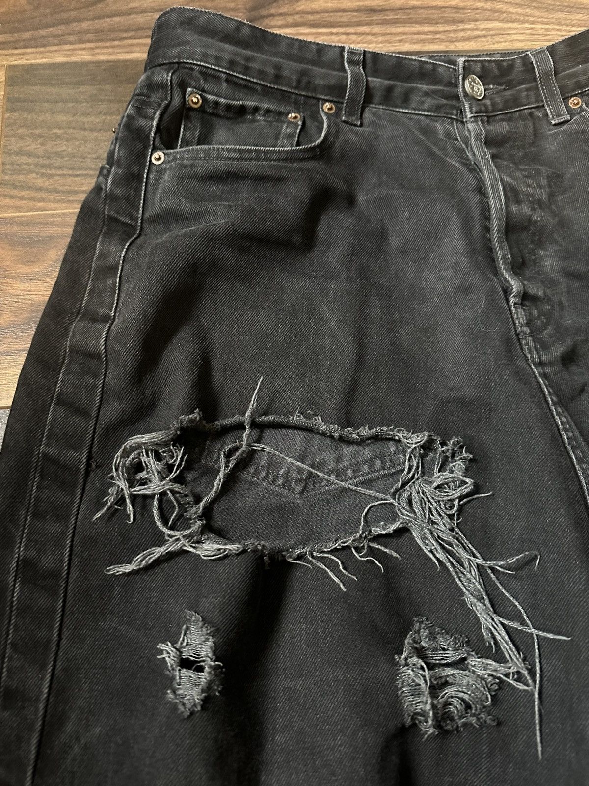 Vetements Vetements black distersed denim Size US 31 - 4 Thumbnail