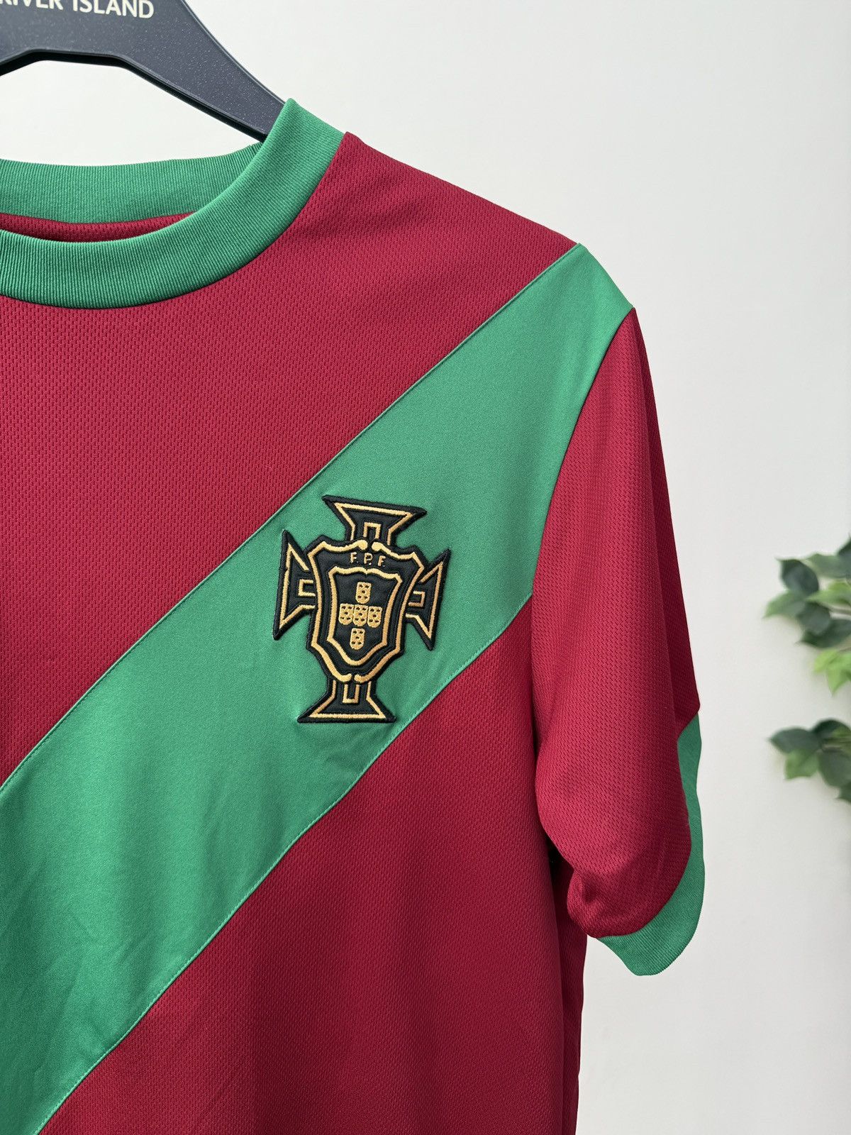 Nike Vintage Nike Portugal Cristiano Ronaldo Soccer Jersey Size US M / EU 48-50 / 2 - 4 Thumbnail