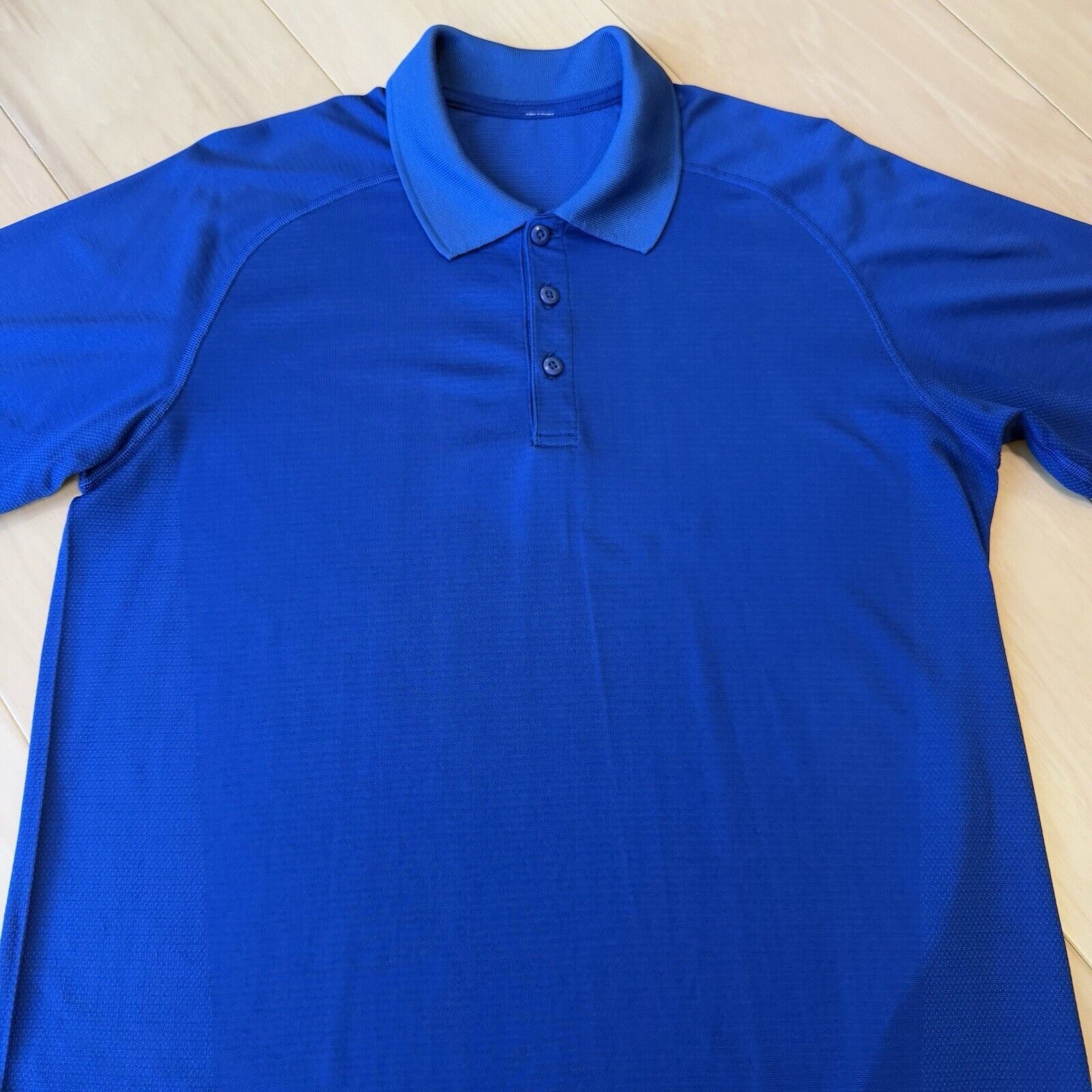 Lululemon Lululemon Polo Shirt Blue Short Sleeve Metal Vent Sportswear Size US L / EU 52-54 / 3 - 3 Thumbnail
