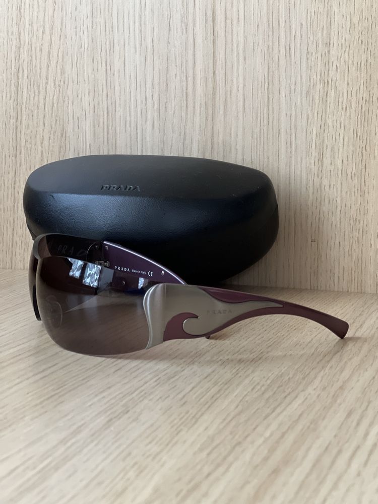 Prada Prada Vintage SPR58F Y2K Flame Frame Sunglasses Size ONE SIZE - 1 Thumbnail