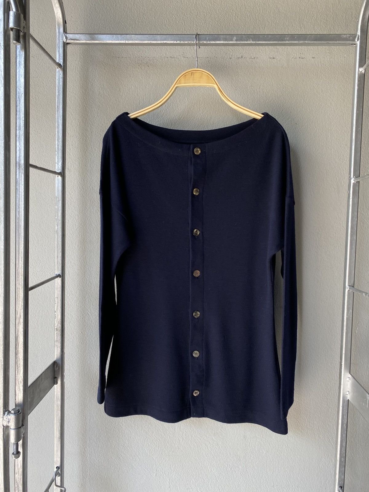 Comme des Garcons COMME des GARCONS Off-Shoulder Buttoned Top Size L / US 10 / IT 46 - 11 Thumbnail