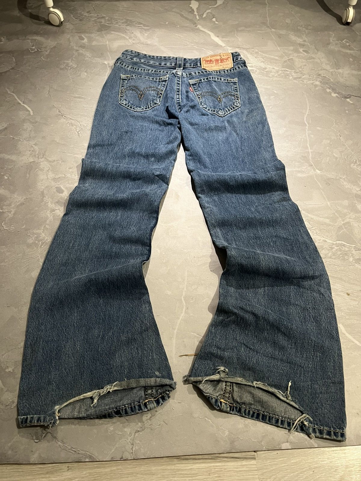 Vintage Flared Retro Levis Faded Jeans / Avan Garde Distressed 90s Size US 28 / EU 44 - 2 Thumbnail