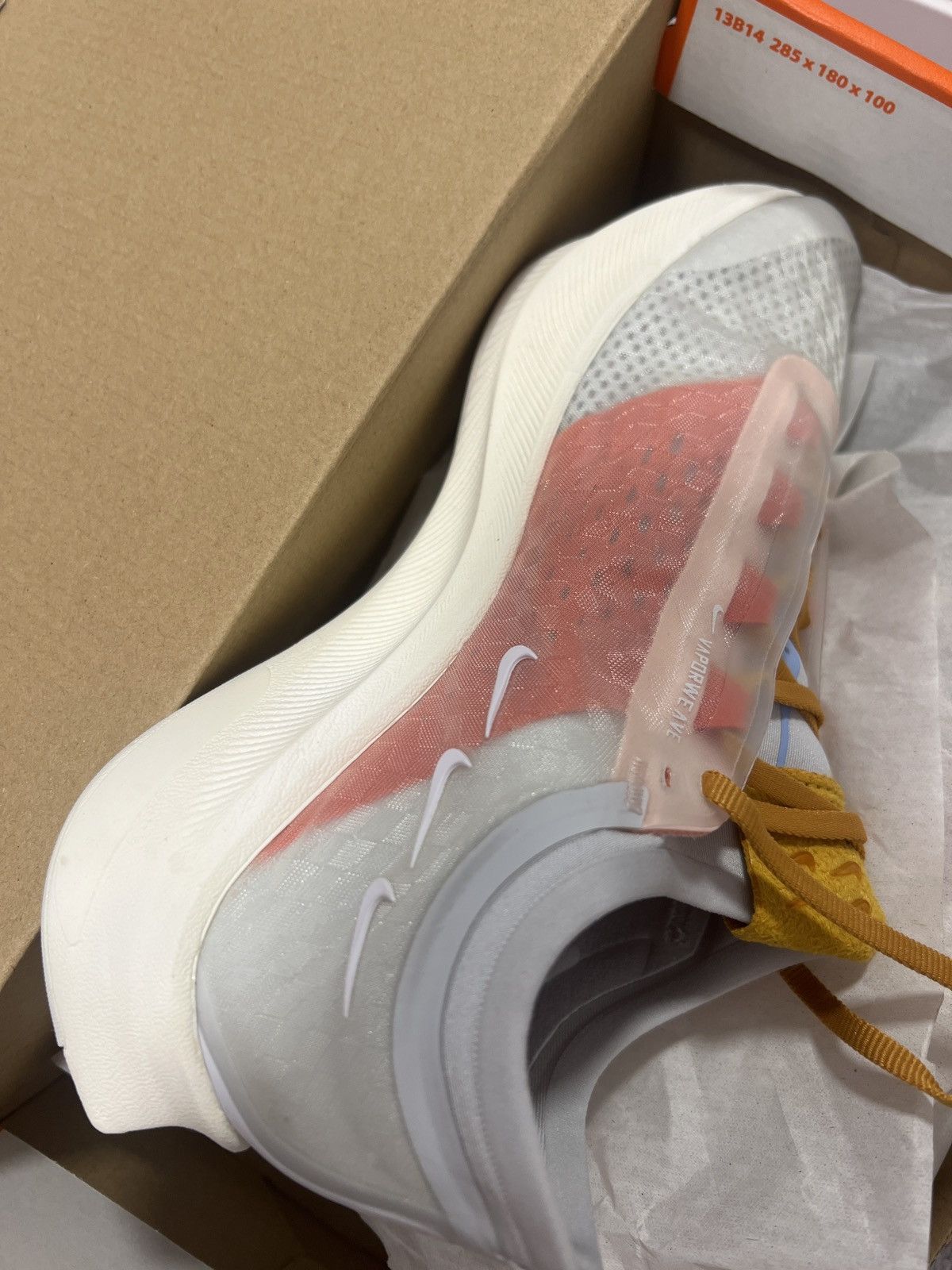 Nike Nike Zoom Fly 3 Photon Dust Size US 5 / IT 35 - 7 Thumbnail