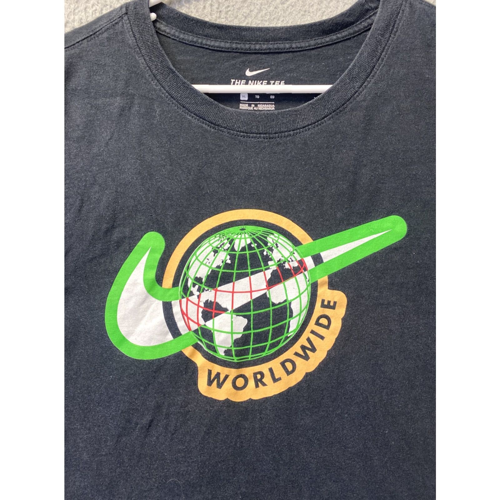 Nike Nike Worldwide Globe Men's T-Shirt XL Black Casual Athletic Short Sleeve Logo 90s Style Size US XL / EU 56 / 4 - 2 Thumbnail