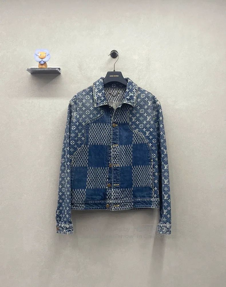 Louis Vuitton Louis Vuitton Navy blue logo presbyopic full print patchwo Size US S / EU 44-46 / 1 - 1 Thumbnail