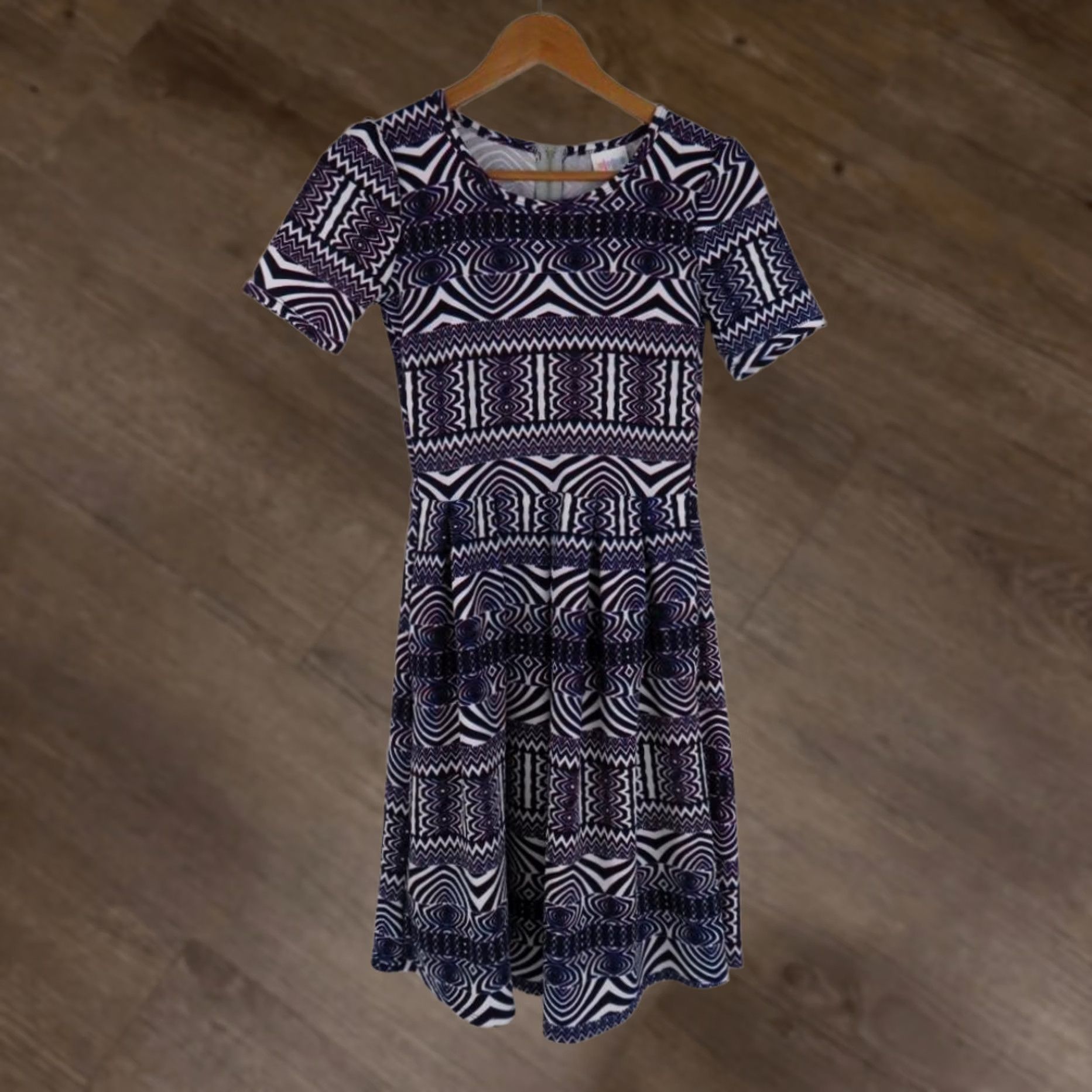 Vintage LuLaRoe Women's Amelia Dress XS Aztec Tribal Unicorn Purple Black Geometric Size XS / US 0-2 / IT 36-38 - 1 Thumbnail