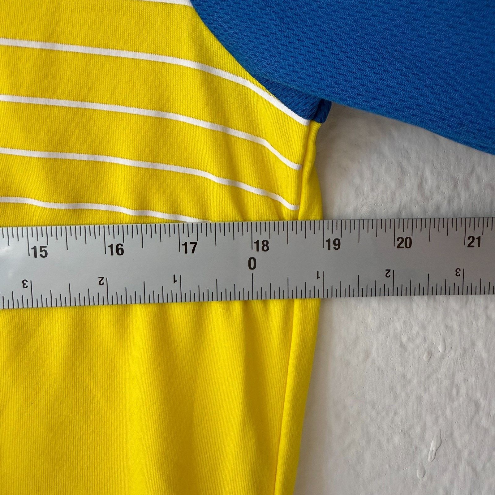 Adidas ADIDAS Polyester Soccer Training Jersey Men Medium Regular Size US M / EU 48-50 / 2 - 5 Thumbnail
