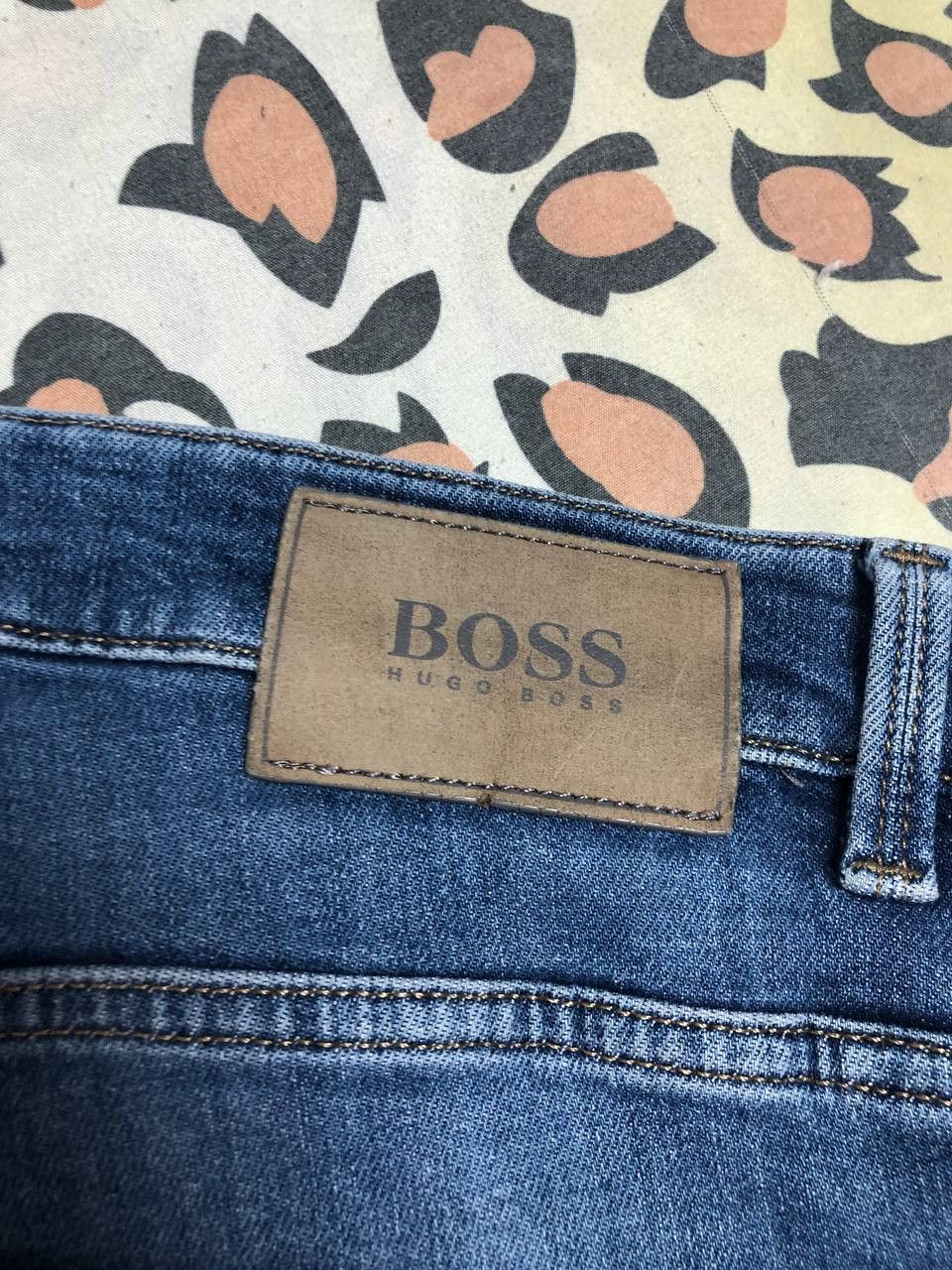 Hugo Boss × Vintage Hugo Boss Orange Regular Fit Cotton Denim Jeans Vintage Size US 33 - 15 Thumbnail
